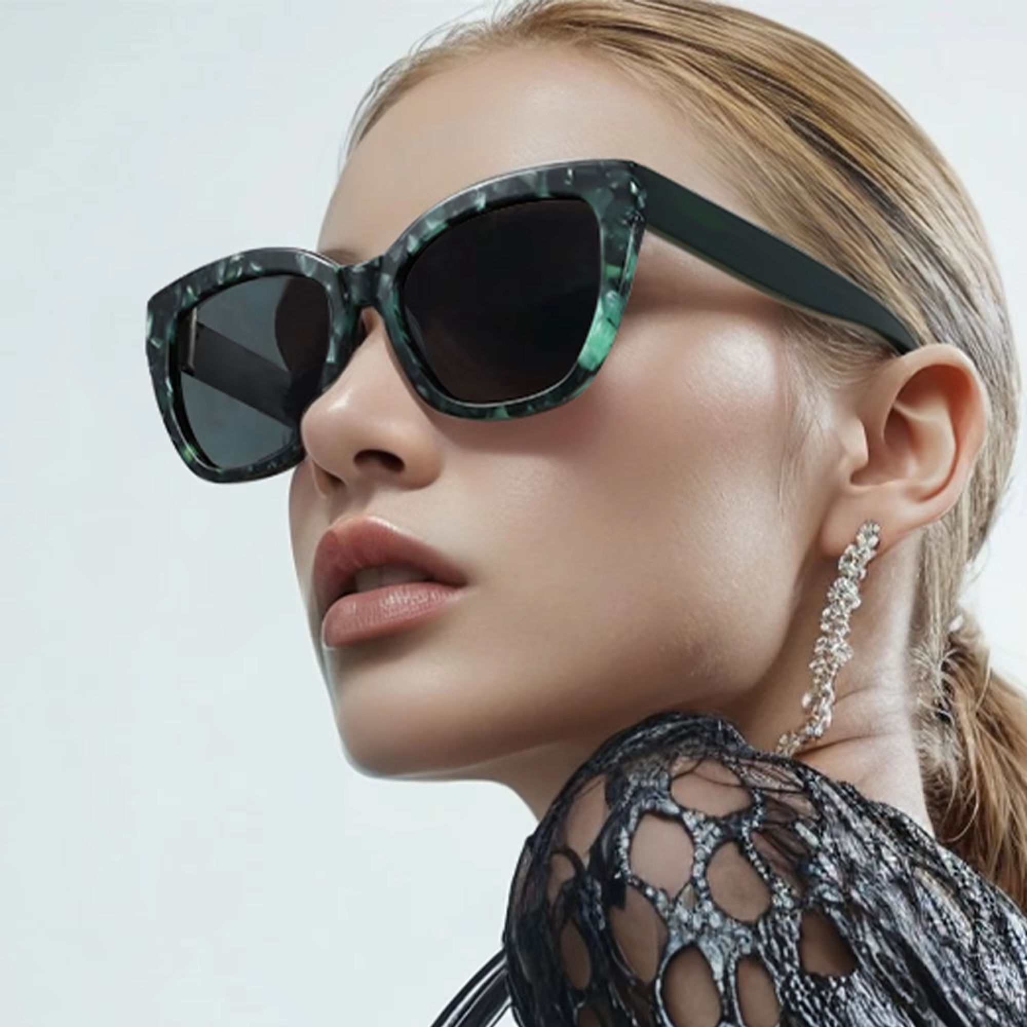 2025 new Trendy luxury Butterfly Polarized Sunglasses Fashion Thick Frame Acetate Sun Glasses Driving UV400 Protection for lady Custom Eyewear