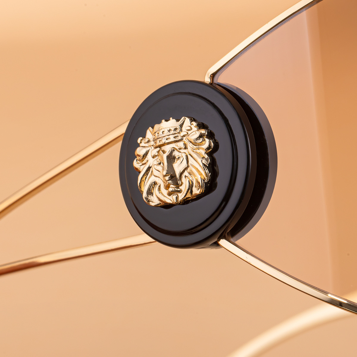 2026 New Chic Women's One-Piece Sports Sunglasses. Full-Frame Design with UV400 Protection for Cycling and Outdoor Adventures. Details and Specifications