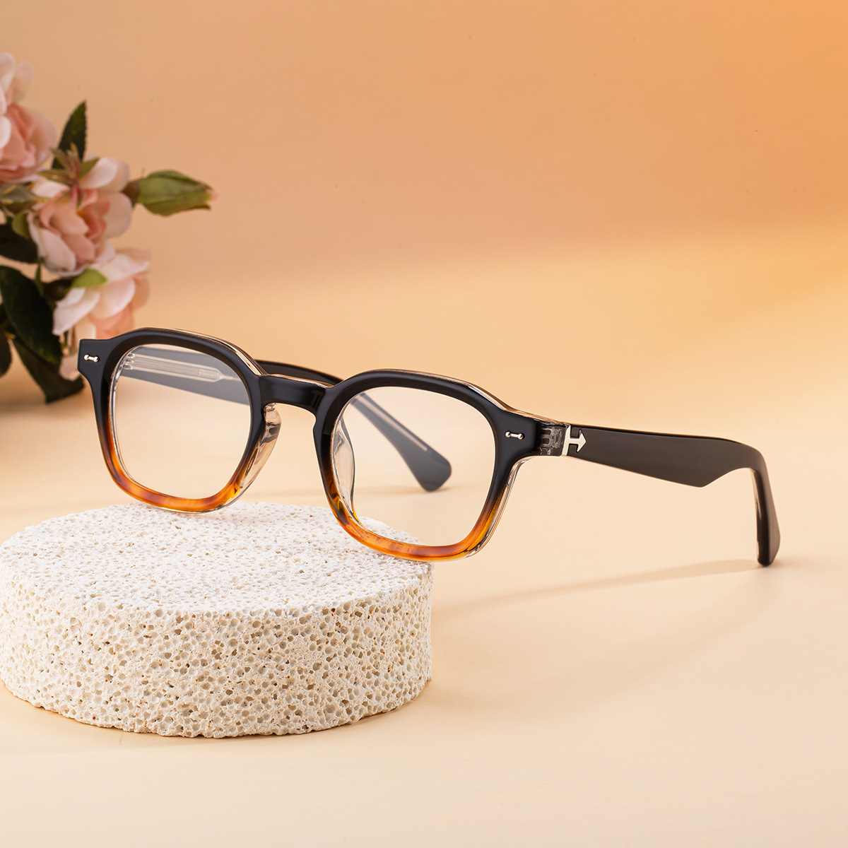 Chic Women's Mini Square Photochromic Sunglasses. Personalized Street Style Shades with UV400 Protection for Outdoor Looks Custom Eyewear