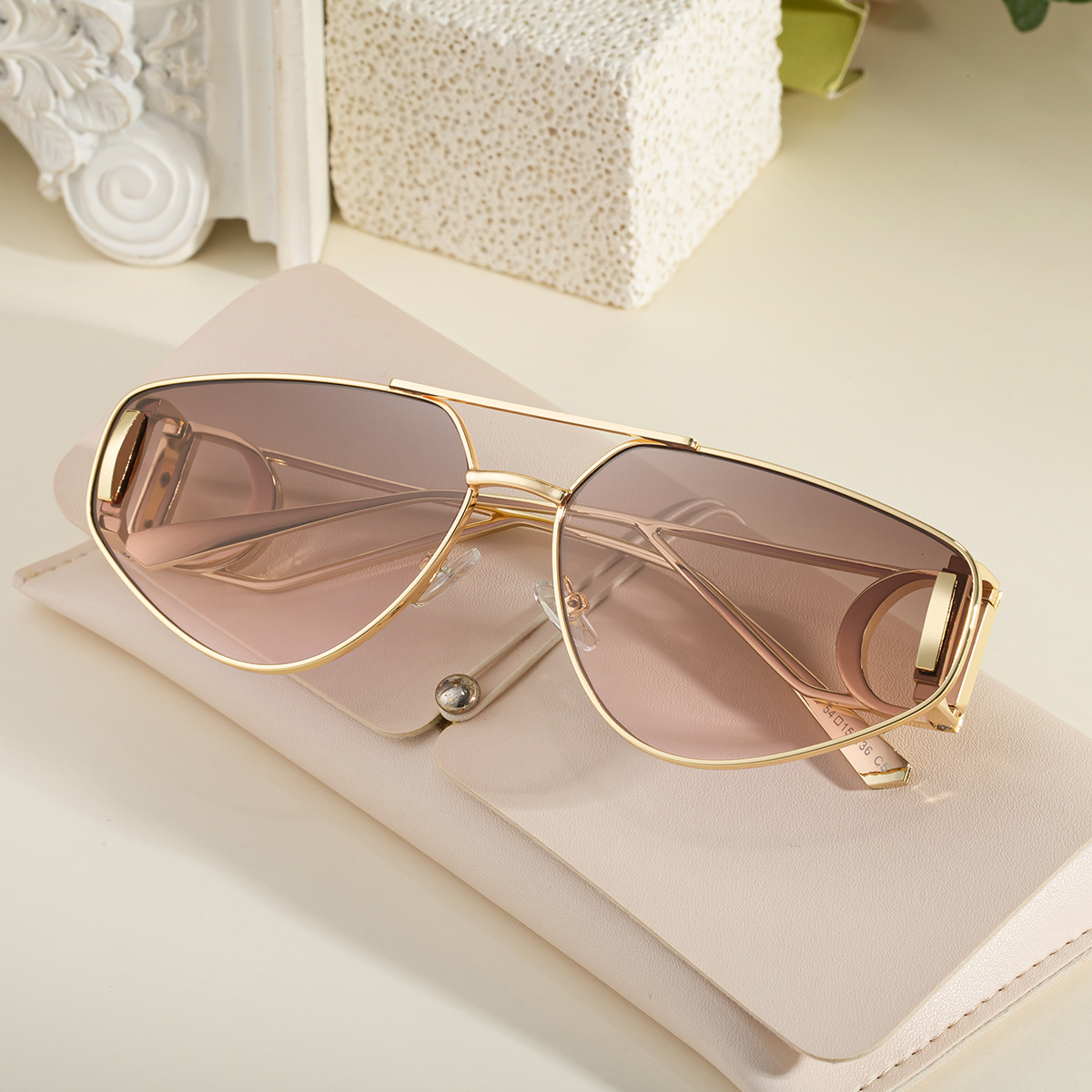 Women's Trendy Euro-American Cat-Eye Sunglasses - Unique High-Fashion Street Style – Premium Outdoor UV400 Sun Protection Shades Custom Eyewear