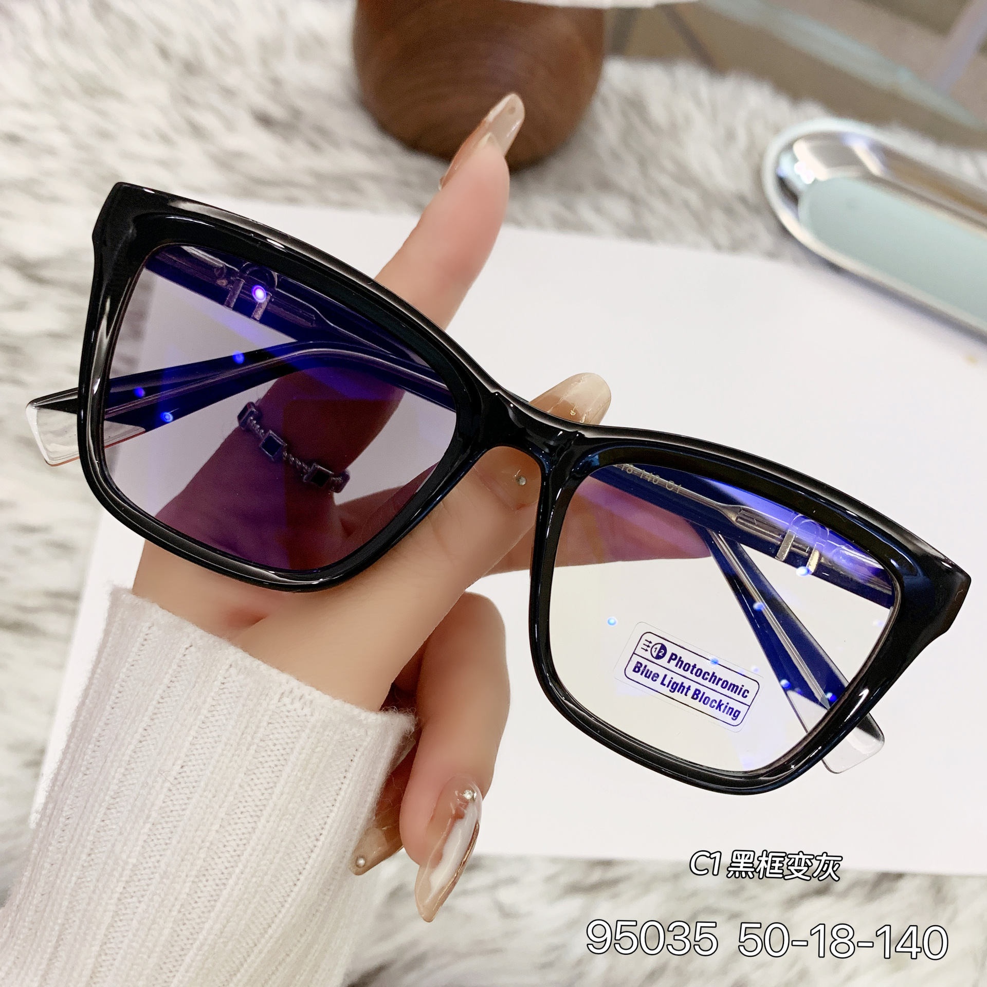 New Women's Cat-Eye Photochromic Sunglasses – Unique Trendy Premium Style for Outdoor UV Protection Details and Specifications