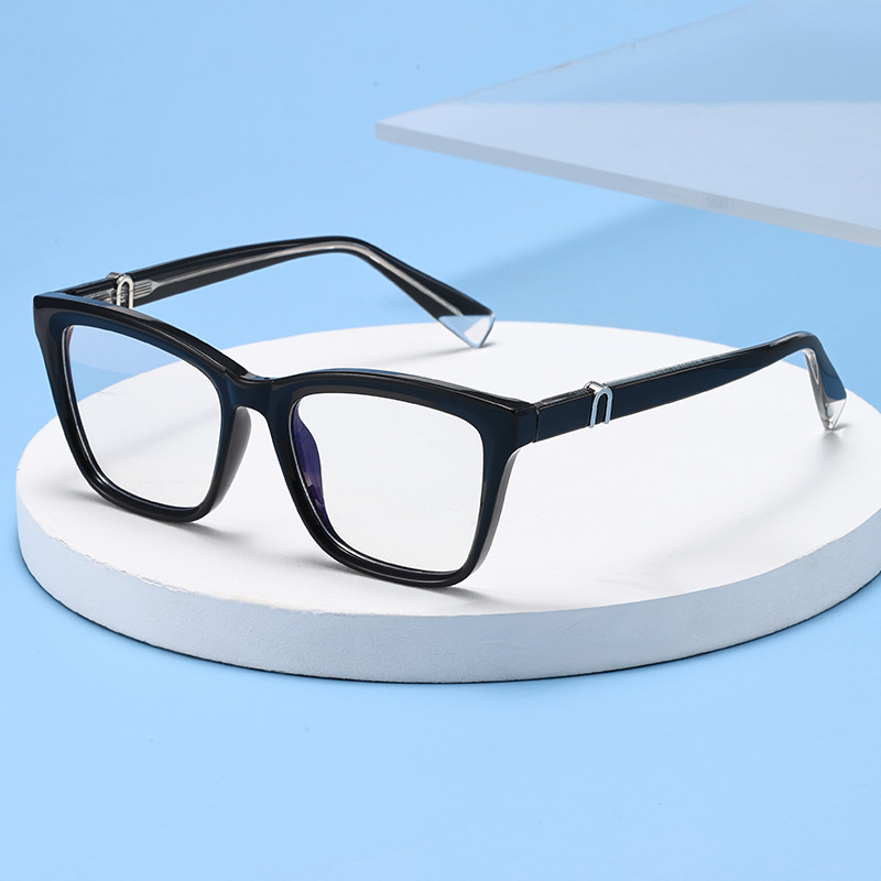 New Women's Cat-Eye Photochromic Sunglasses – Unique Trendy Premium Style for Outdoor UV Protection Custom Eyewear