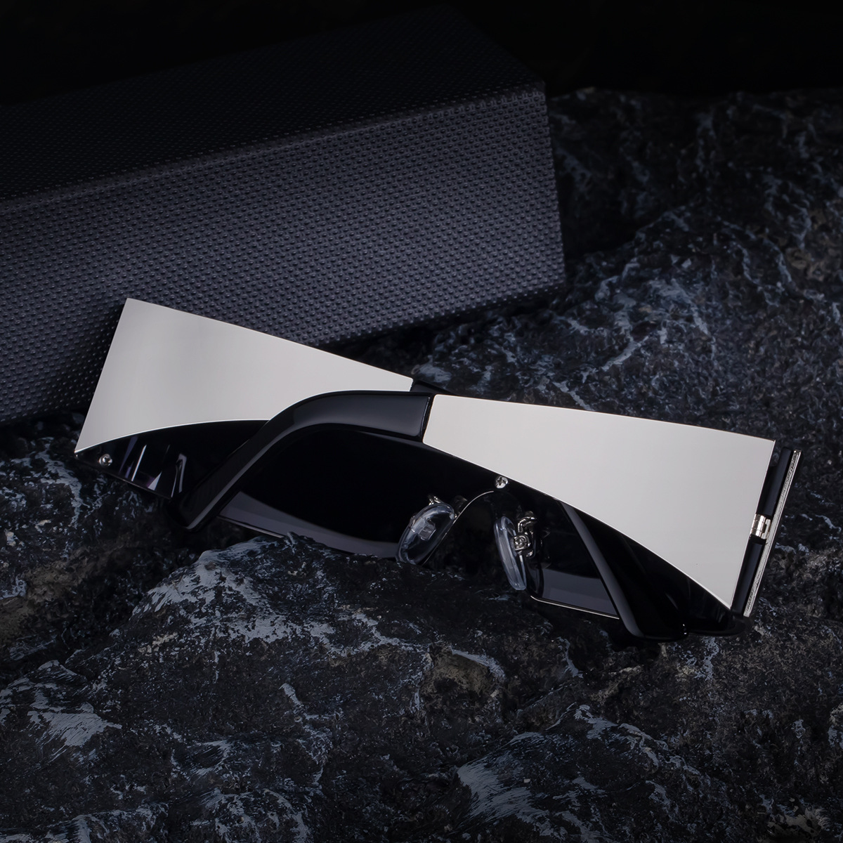 New Fashion Small Square Rimless Integrated Sunglasses - Personalized Metal UV Protection Shades Details and Specifications