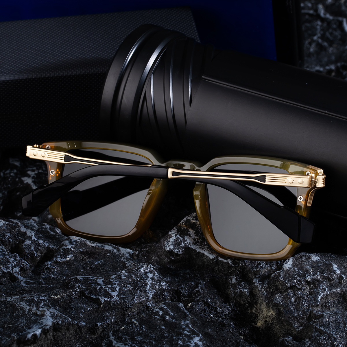 New Fashion Men's Square Sunglasses with Zinc Alloy Temples - Outdoor UV Protection Shades Details and Specifications