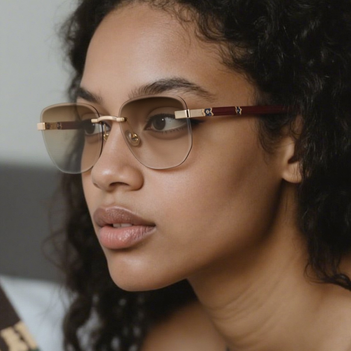 2026 New Auto-Photochromic Rimless Sunglasses for Men & Women – Premium Instant Color-Changing Glasses with Faux Wood Grain Temples Custom Eyewear